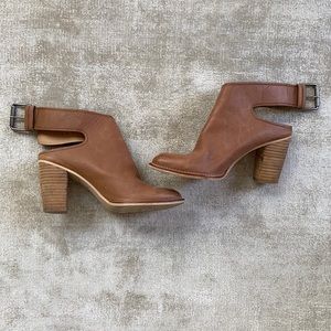 Dolce Vita leather clogs, size 8, average condition